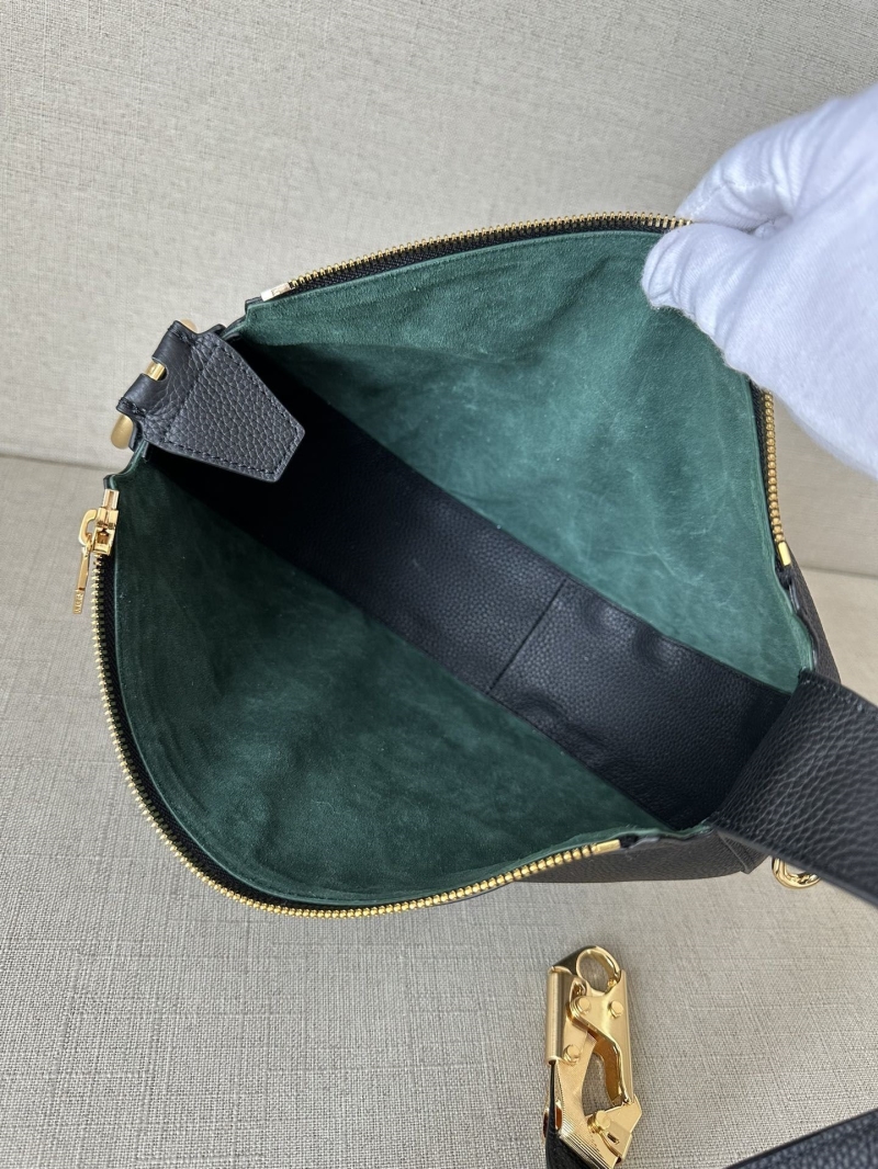 Bv*b*rry hobo bags